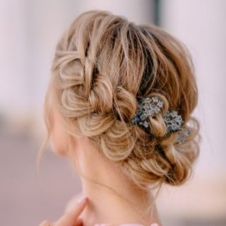The Trendiest Wedding Hairstyles for 2023