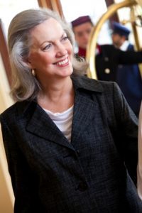 5 Essential Steps For Beautiful Silver Hair! 5 Essential Steps For Beautiful Silver Hair!